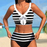 Hochtaillierter gestreifter Bikini