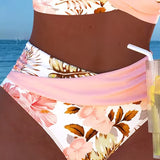 Bikini mit auffälligem Blumenmuster und seitlichem Schlitz
