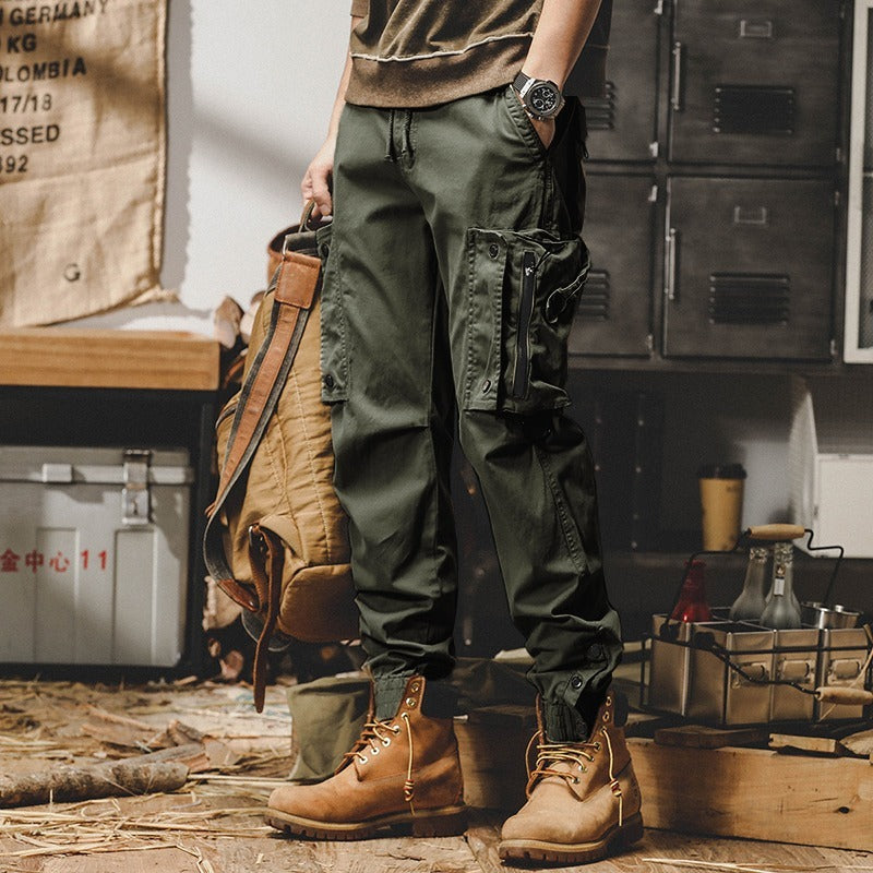 Funktionale Herrenarbeitshose im Outdoor-Stil