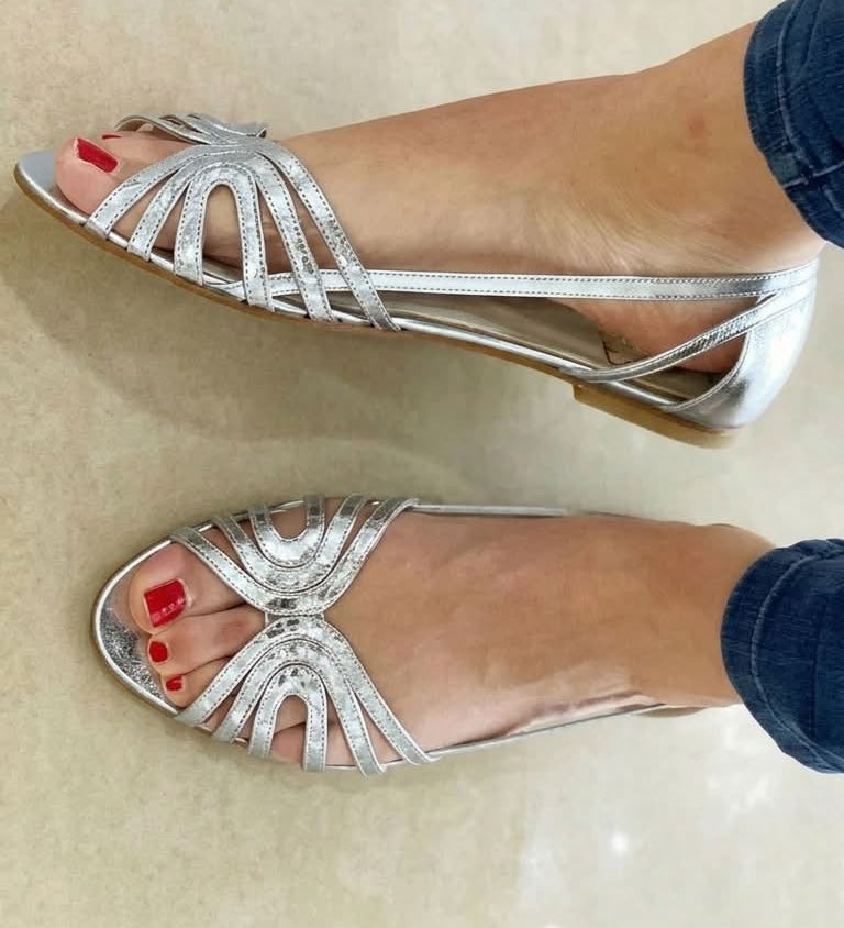 Eleonora | Goldene Sandalen Sommerlicht