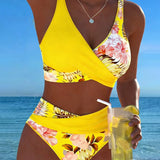 Bikini mit auffälligem Blumenmuster und seitlichem Schlitz
