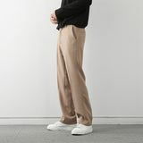 Legere Herrenhose im koreanischen Stil