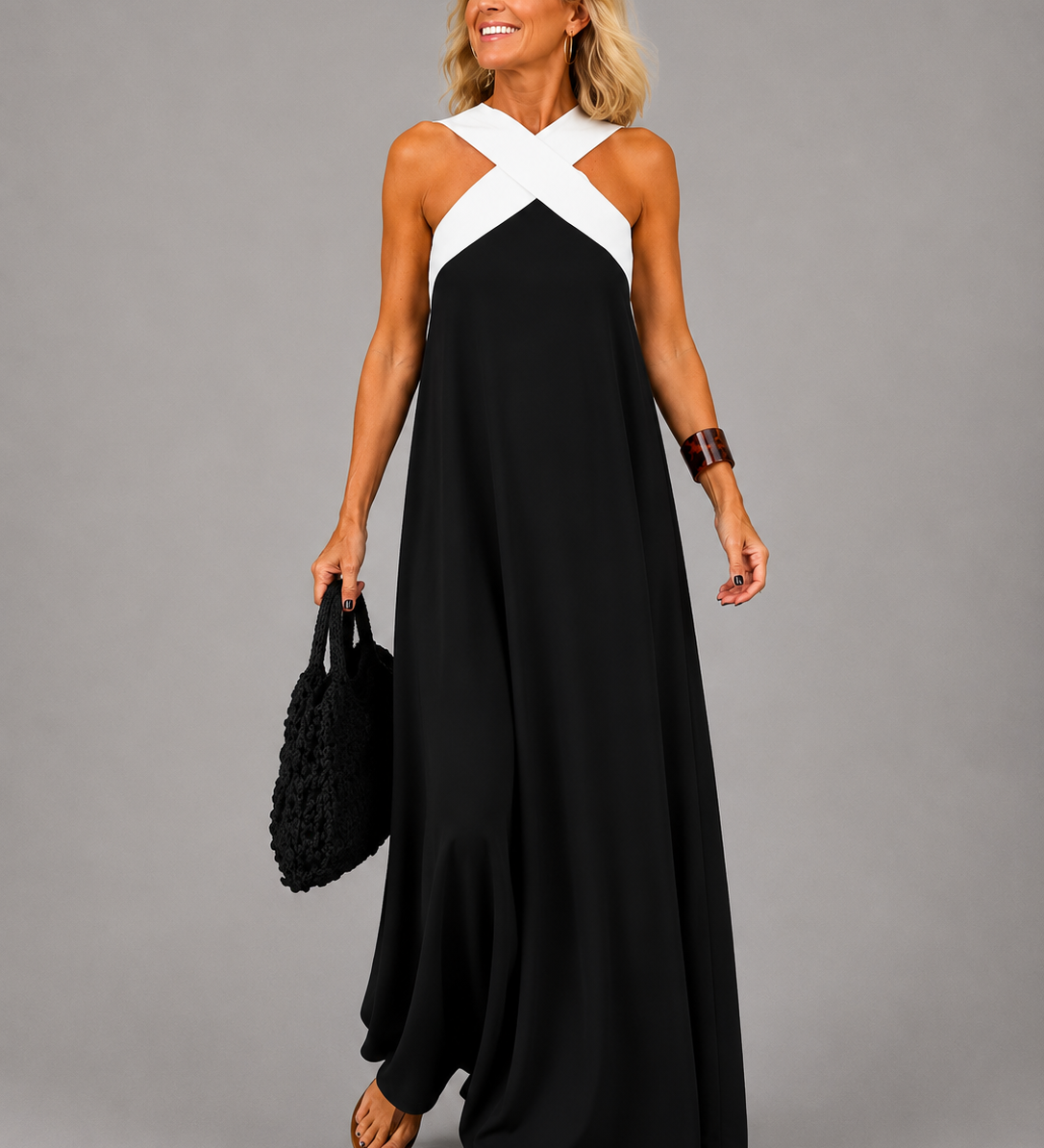 Velora™ | Cross Elegance Maxikleid