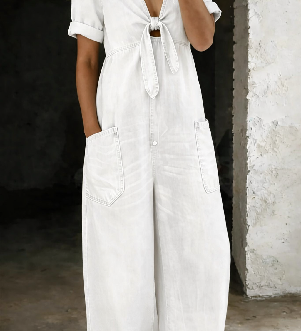 MILA | V-Ausschnitt Denim-Jumpsuit