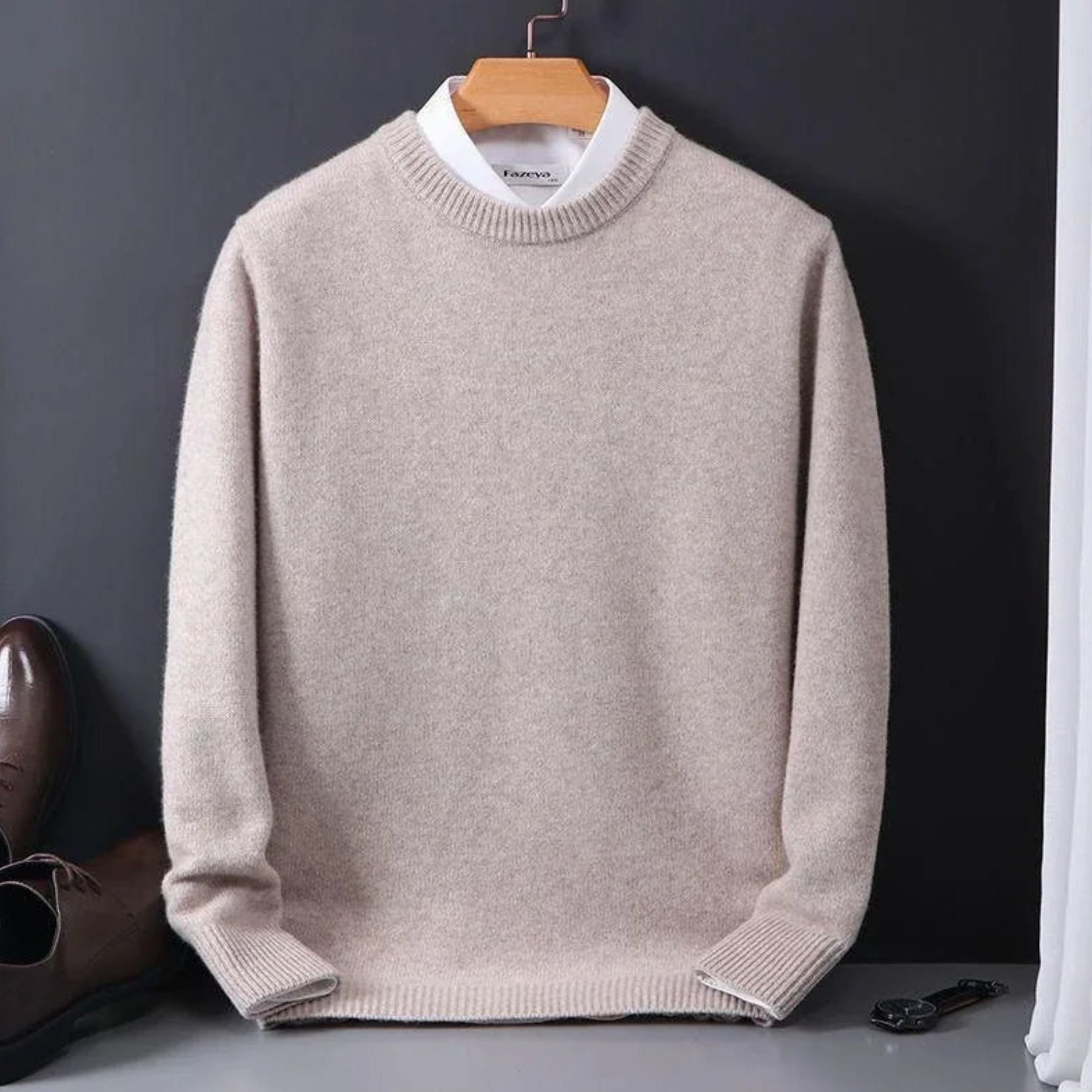 Klassischer Kaschmirpullover