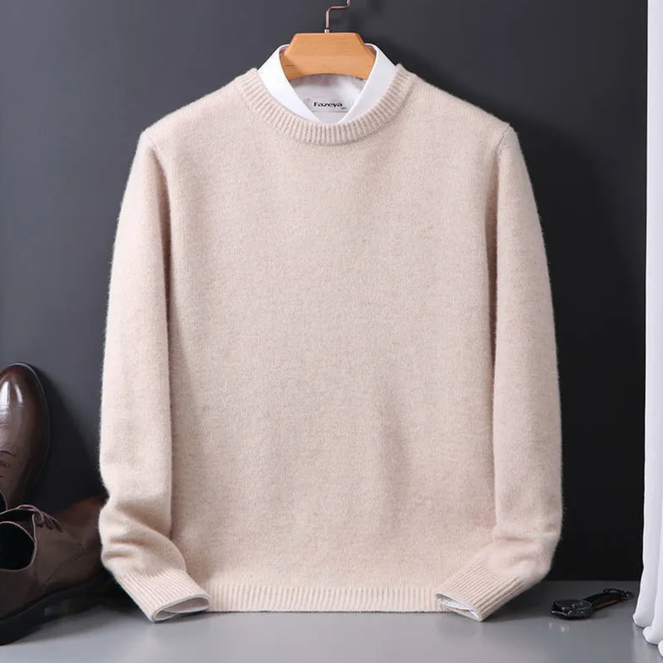 Klassischer Kaschmirpullover