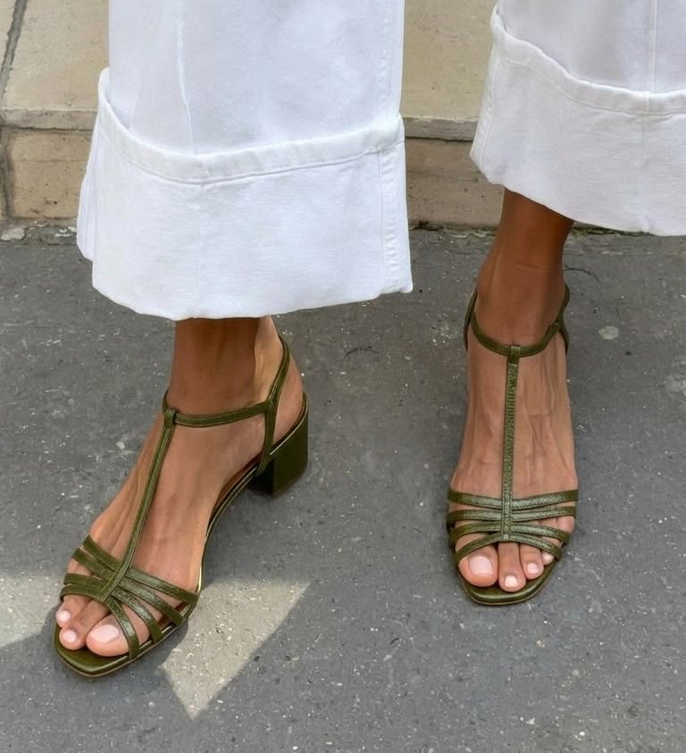 Allegra | Elegante Goldsandalen für den Alltag