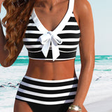 Hochtaillierter gestreifter Bikini