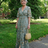 Evadne | Florales V-Ausschnitt Maxikleid mit kurzen Ärmeln