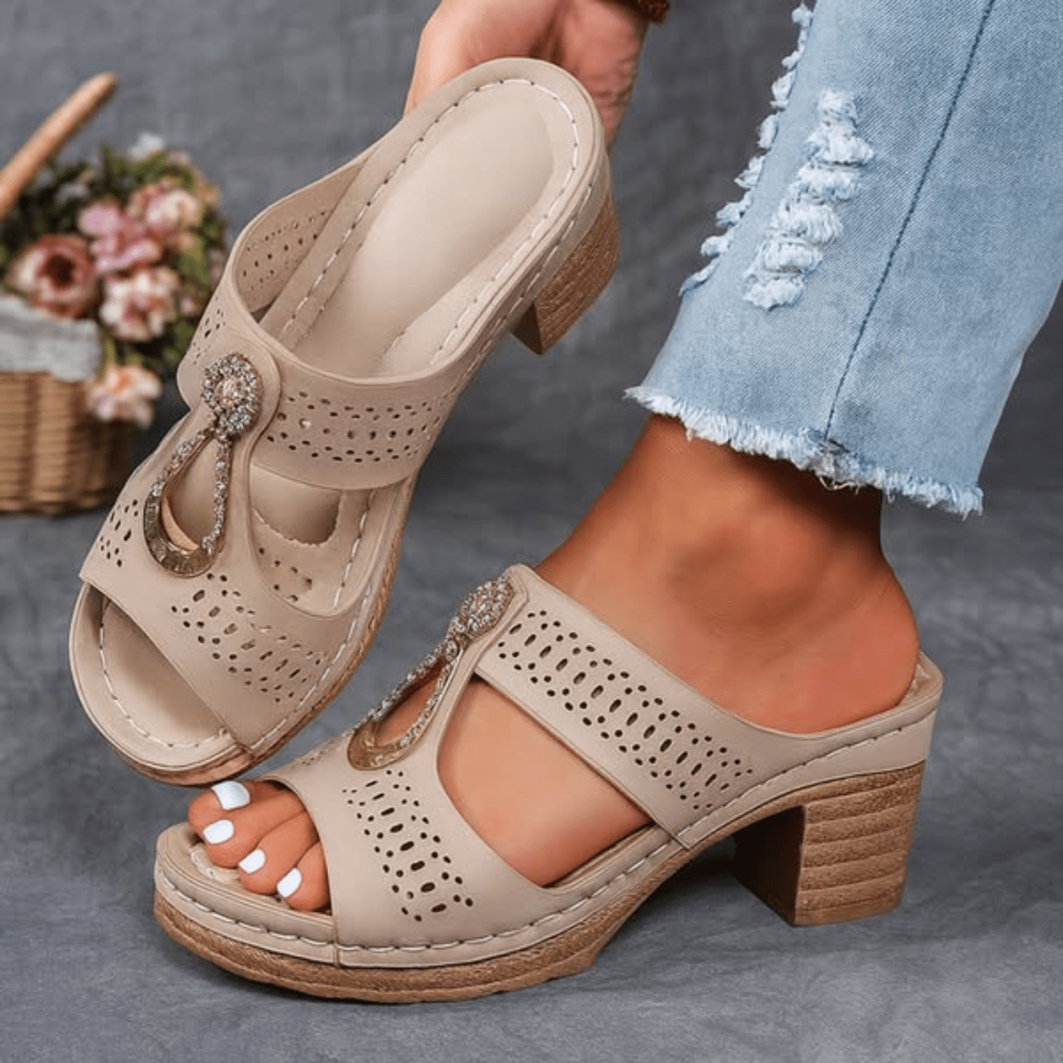 Lina Schmuck Orthopädische Sandale
