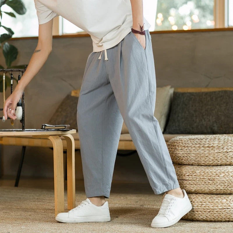 Komfortable Hosen mit Kordelzug